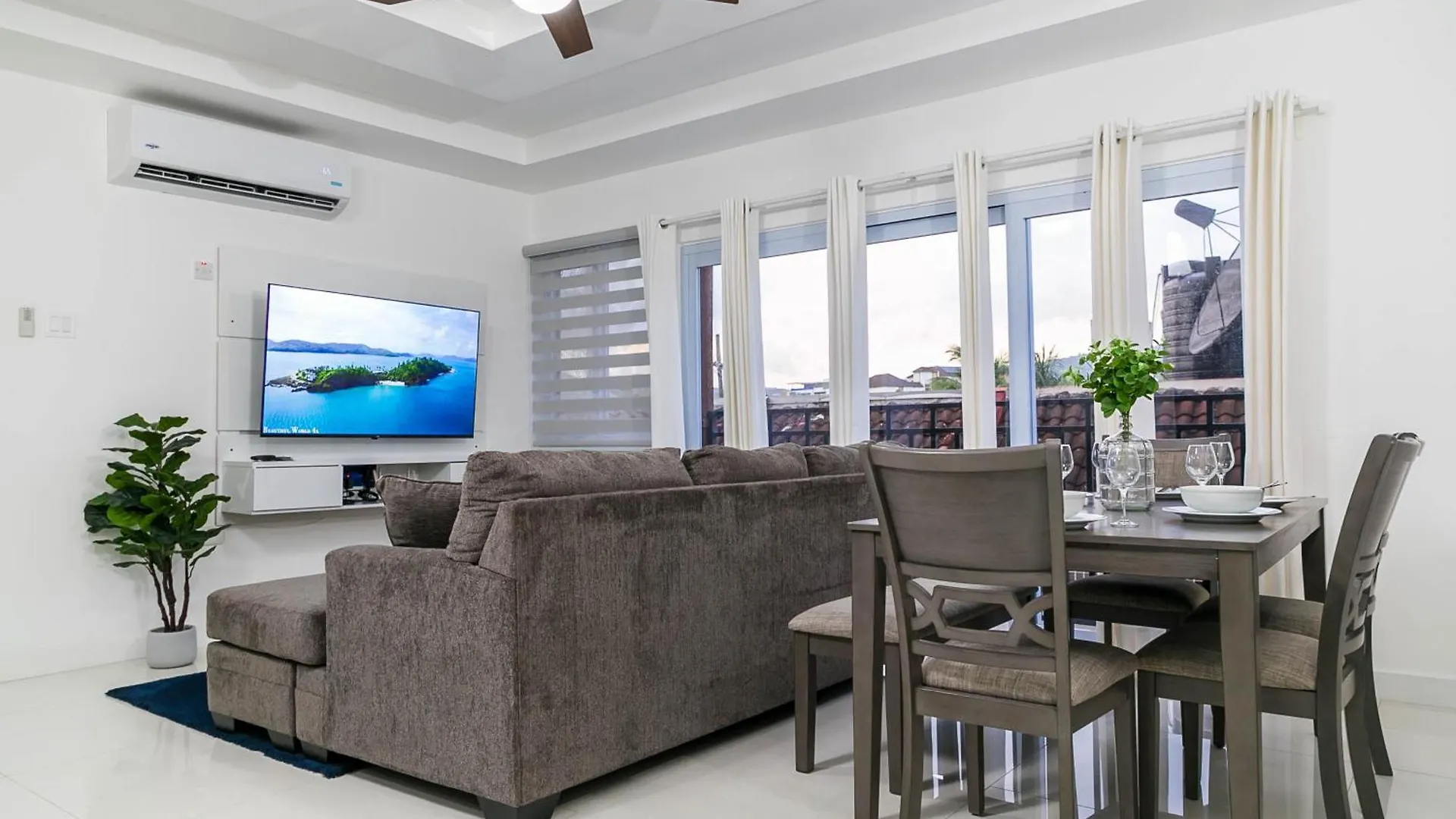Choose To Be Happy At Twenty 2A With Pool Apartman Kingston