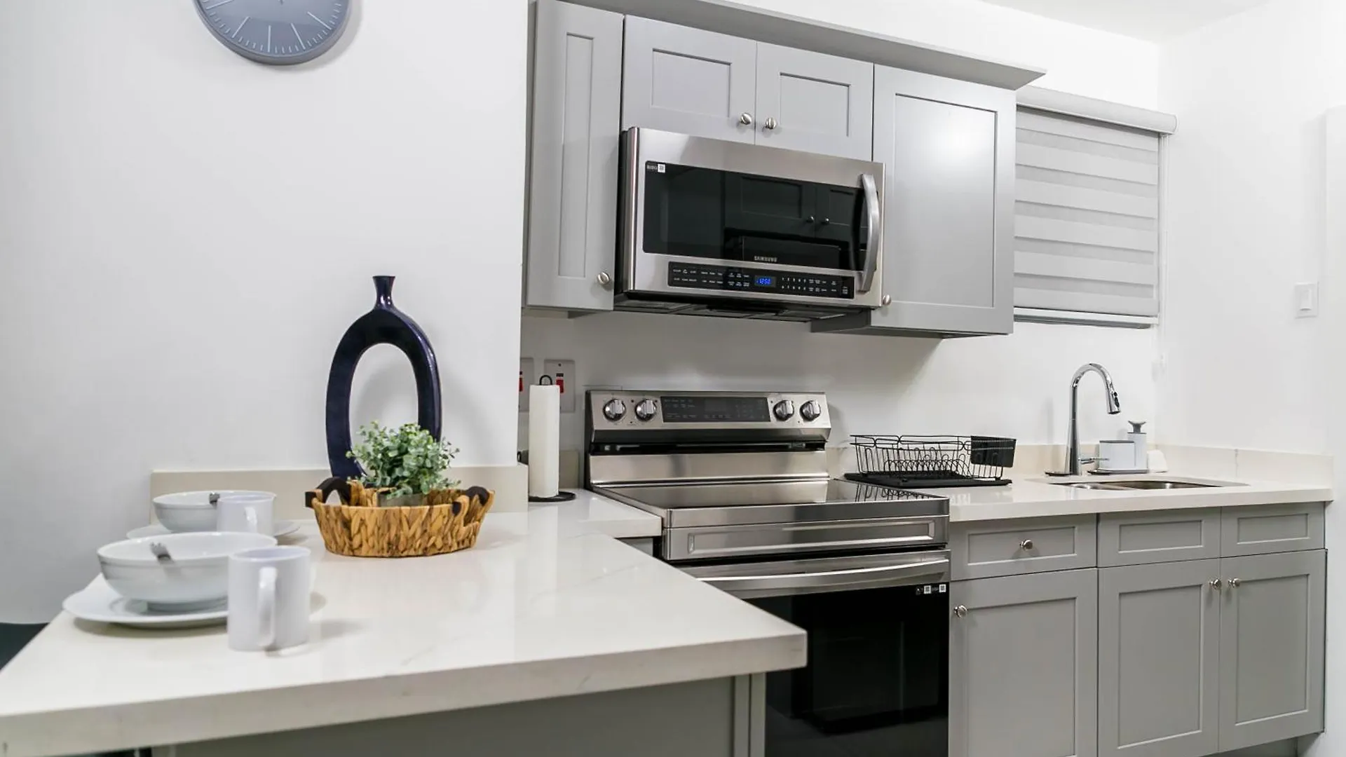 Choose To Be Happy At Twenty 2A With Pool Apartman Kingston