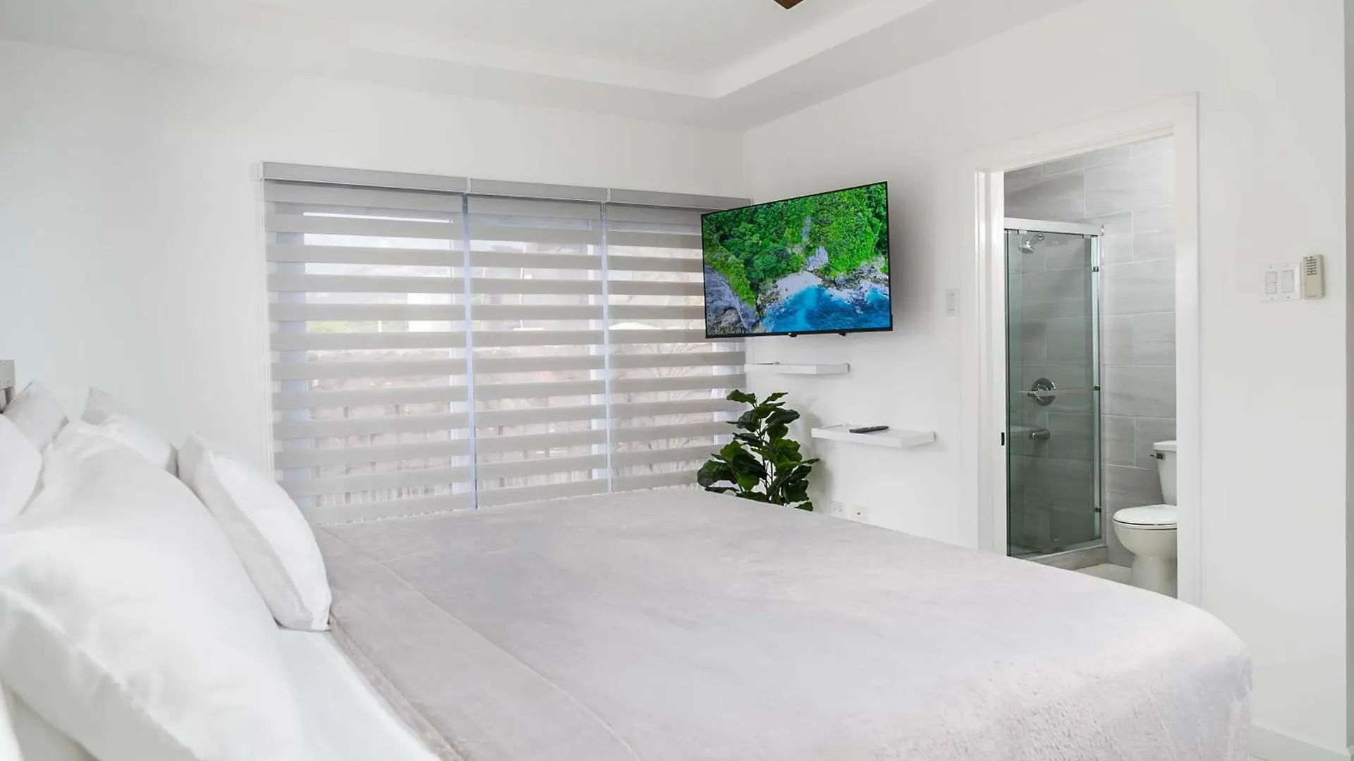 Choose To Be Happy At Twenty 2A With Pool Apartman Kingston